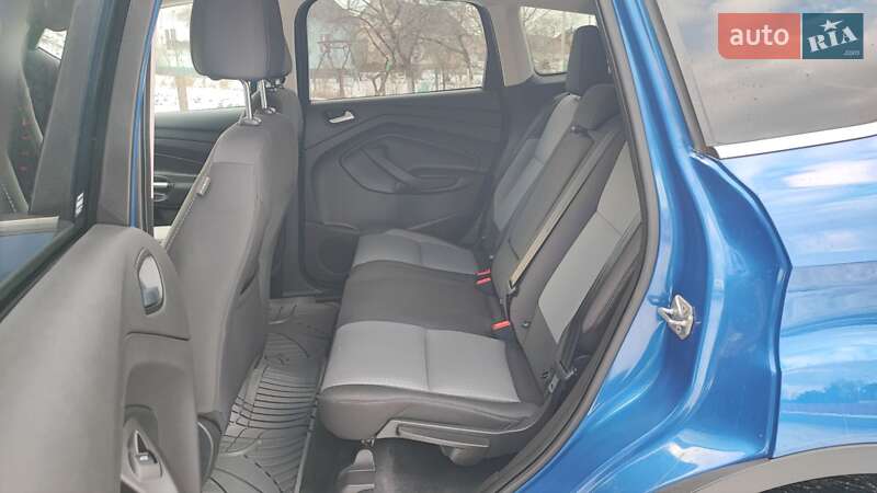 Внедорожник / Кроссовер Ford Escape 2017 в Дубно