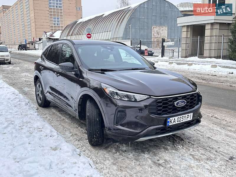Внедорожник / Кроссовер Ford Escape 2023 в Киеве