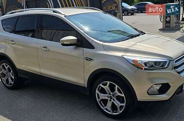 Позашляховик / Кросовер Ford Escape 2016 в Києві