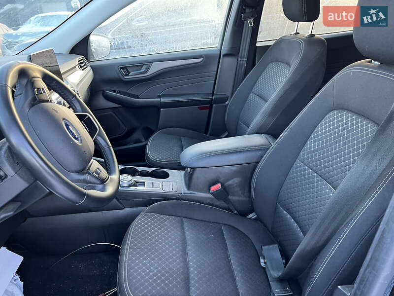 Позашляховик / Кросовер Ford Escape 2023 в Львові