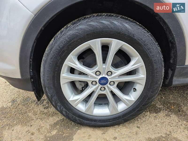 Внедорожник / Кроссовер Ford Escape 2017 в Одессе