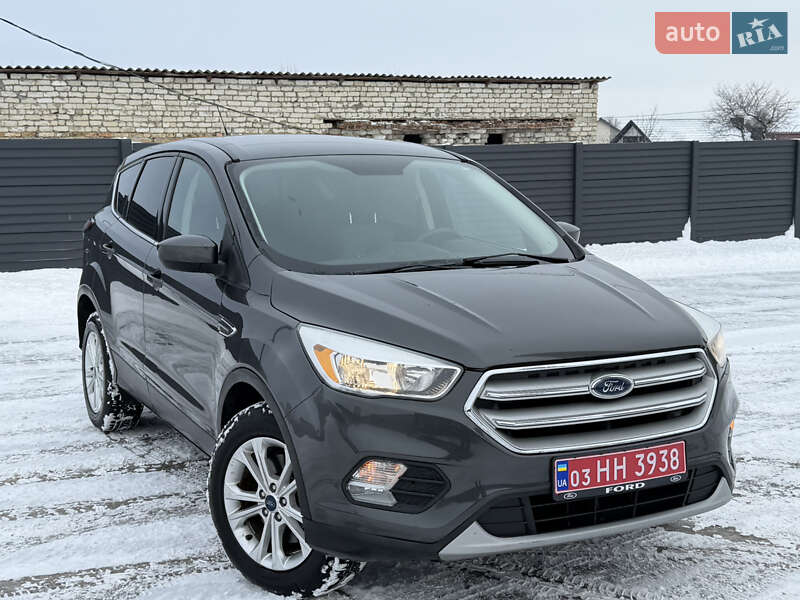 Внедорожник / Кроссовер Ford Escape 2018 в Дубно
