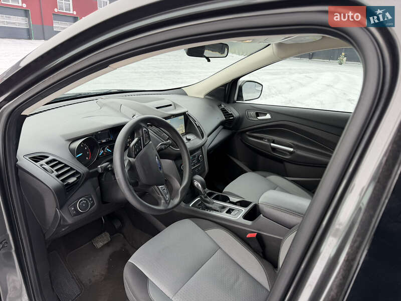 Внедорожник / Кроссовер Ford Escape 2018 в Дубно