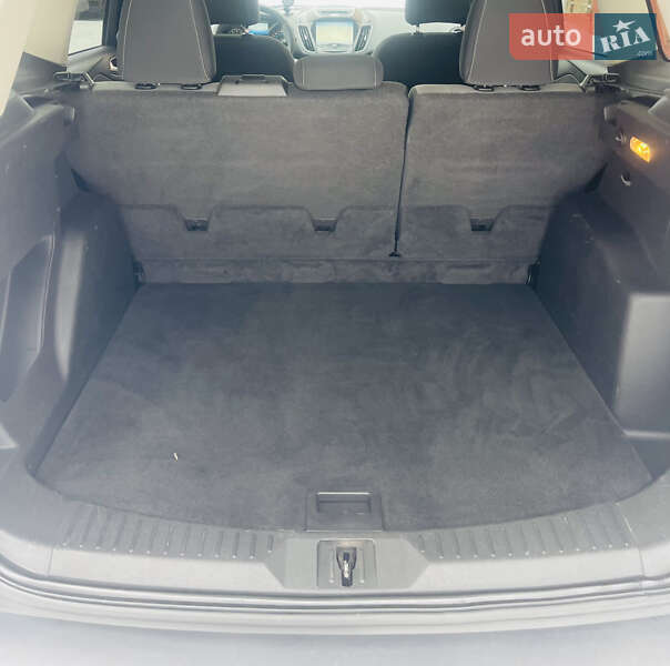 Внедорожник / Кроссовер Ford Escape 2015 в Тернополе