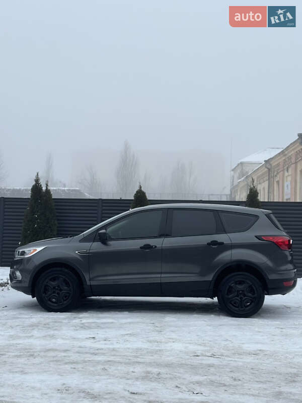 Позашляховик / Кросовер Ford Escape 2019 в Черкасах