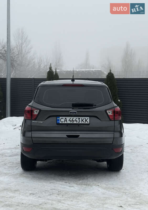 Позашляховик / Кросовер Ford Escape 2019 в Черкасах