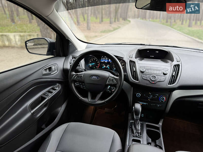 Позашляховик / Кросовер Ford Escape 2019 в Черкасах