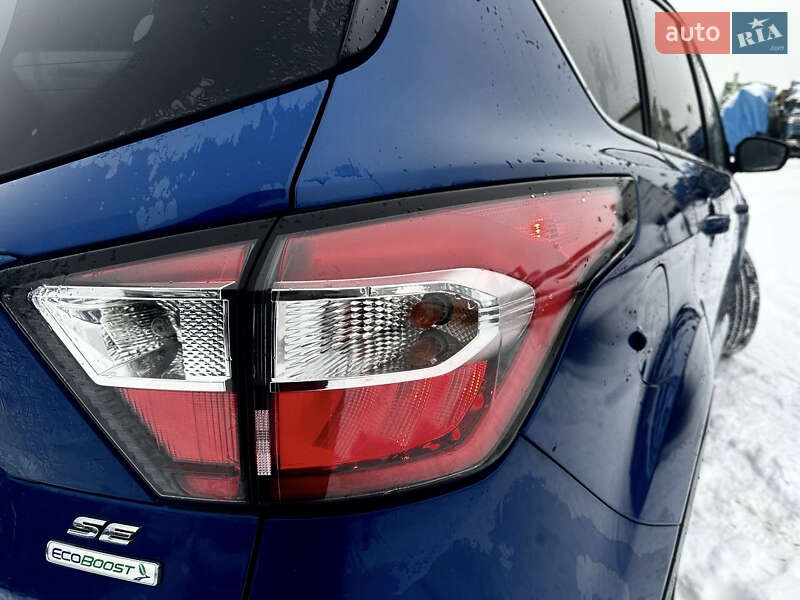 Внедорожник / Кроссовер Ford Escape 2018 в Львове