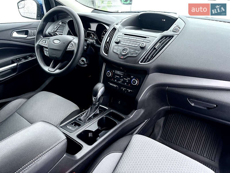 Внедорожник / Кроссовер Ford Escape 2018 в Львове