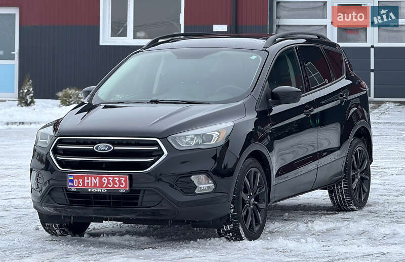 Позашляховик / Кросовер Ford Escape 2017 в Дубні