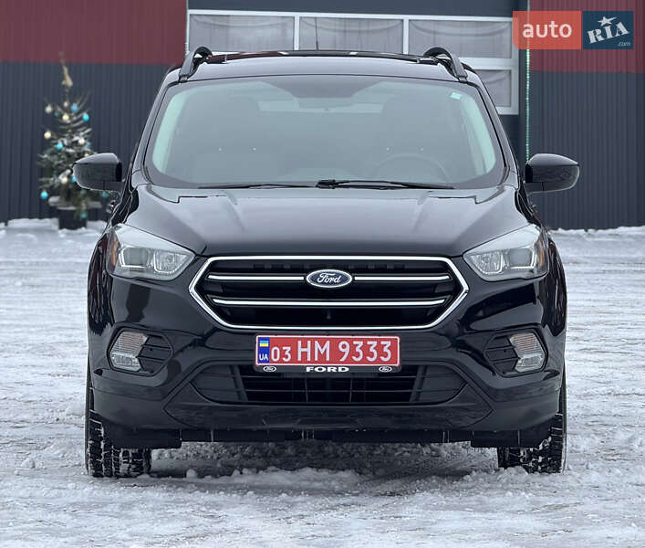 Позашляховик / Кросовер Ford Escape 2017 в Дубні