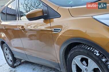 Внедорожник / Кроссовер Ford Escape 2015 в Долине