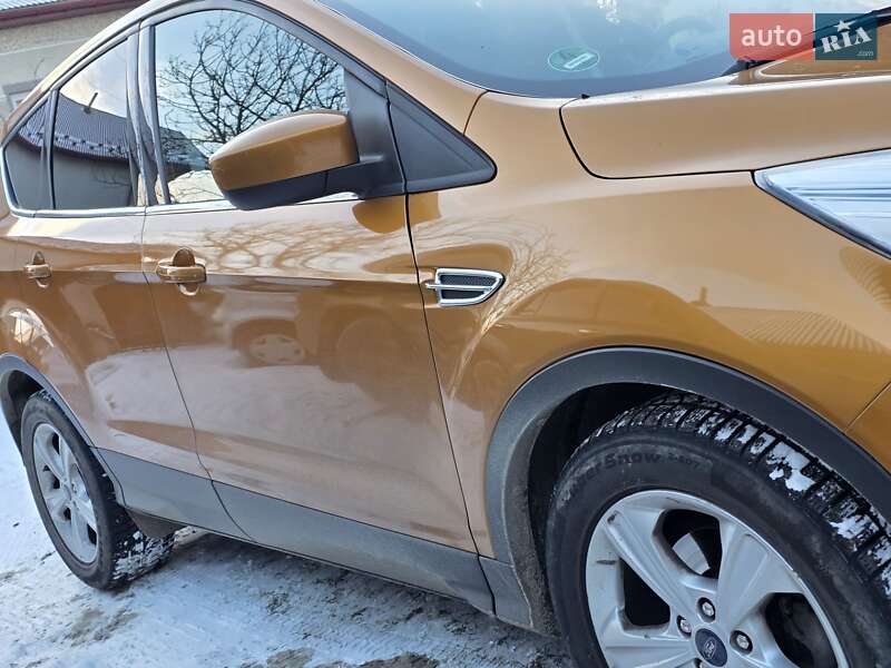 Позашляховик / Кросовер Ford Escape 2015 в Долині