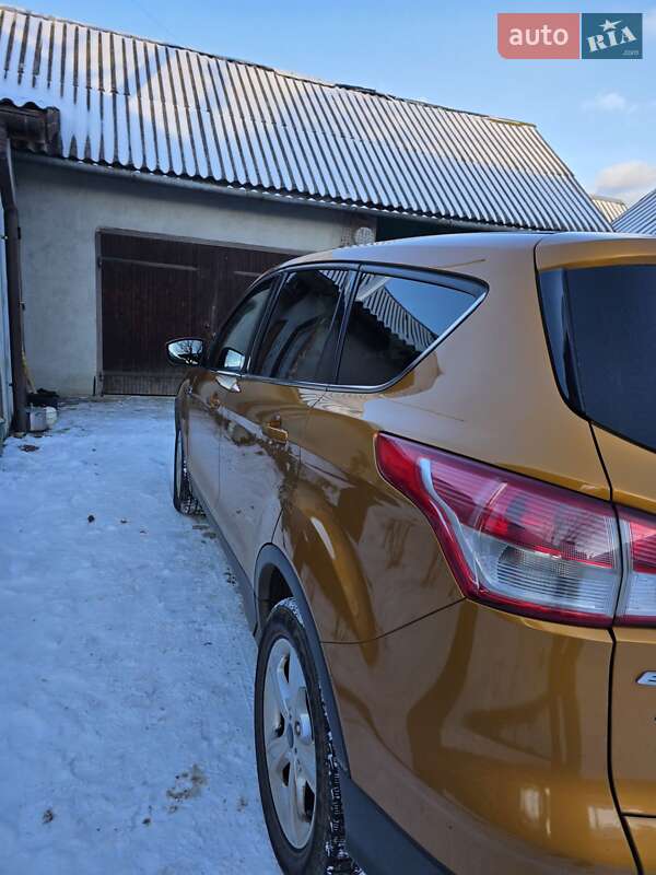 Позашляховик / Кросовер Ford Escape 2015 в Долині