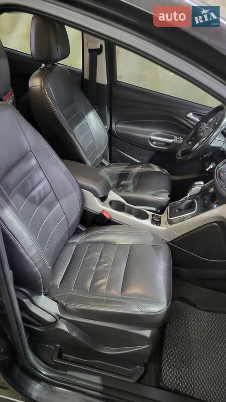 Внедорожник / Кроссовер Ford Escape 2013 в Лубнах