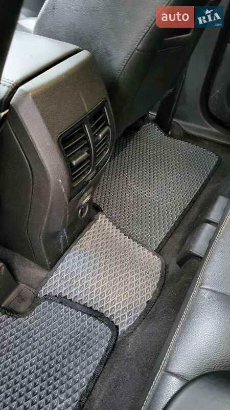 Внедорожник / Кроссовер Ford Escape 2013 в Лубнах