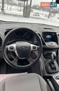 Позашляховик / Кросовер Ford Escape 2015 в Львові