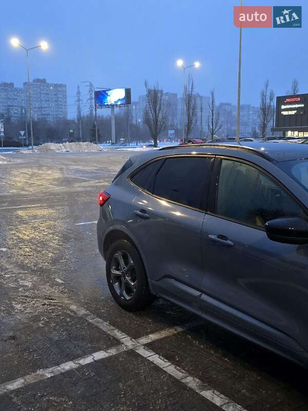 Внедорожник / Кроссовер Ford Escape 2023 в Киеве