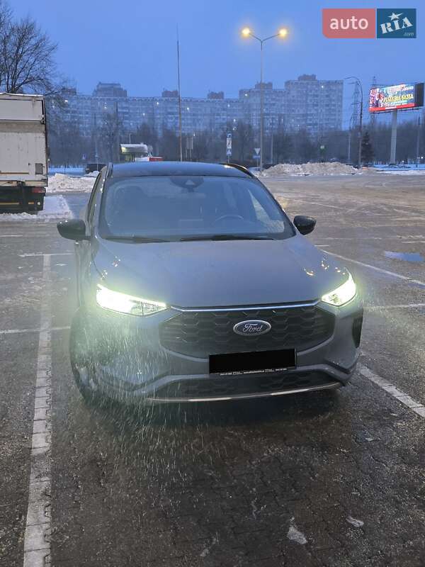 Внедорожник / Кроссовер Ford Escape 2023 в Киеве