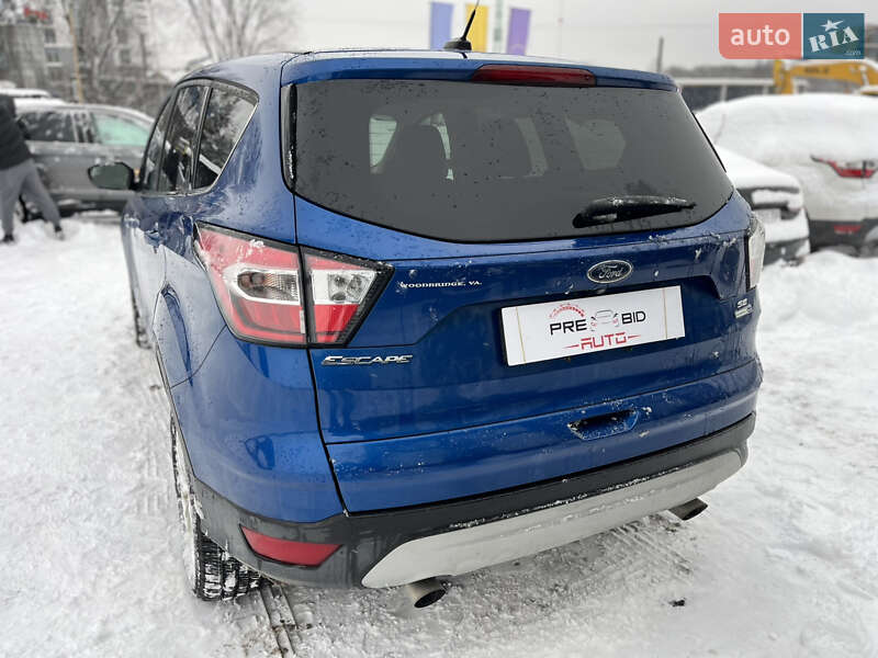Позашляховик / Кросовер Ford Escape 2017 в Львові