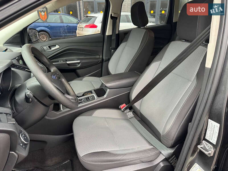 Внедорожник / Кроссовер Ford Escape 2018 в Хмельницком