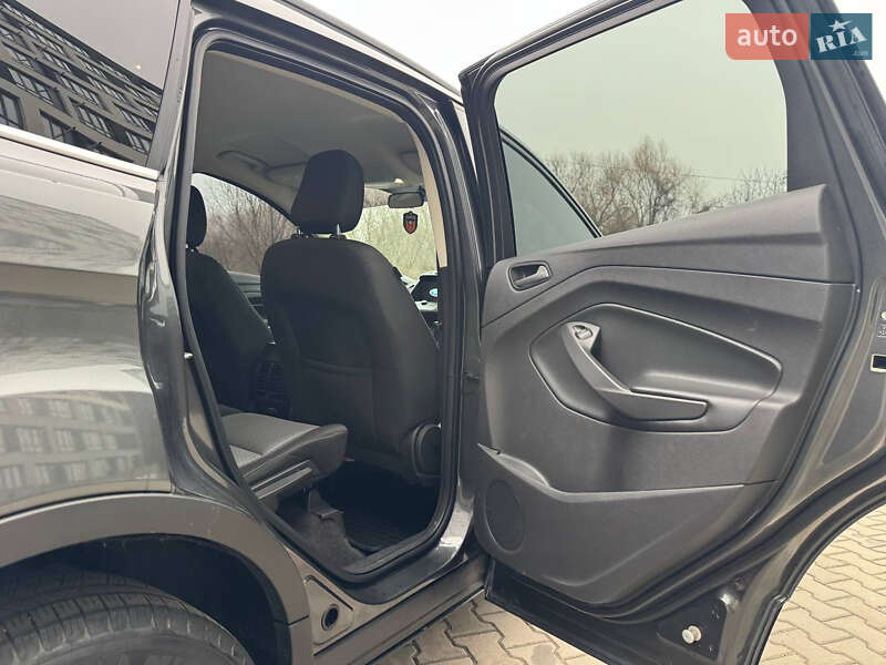 Внедорожник / Кроссовер Ford Escape 2018 в Хмельницком