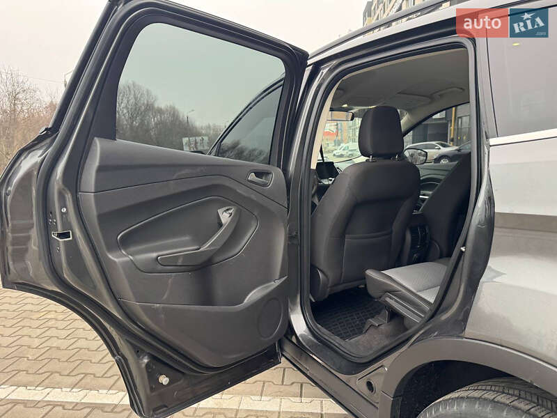 Внедорожник / Кроссовер Ford Escape 2018 в Хмельницком