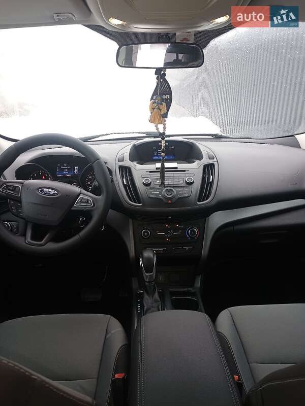 Позашляховик / Кросовер Ford Escape 2016 в Чернігові фото 6 Позашляховик / Кросовер Ford Escape 2016 в Чернігові