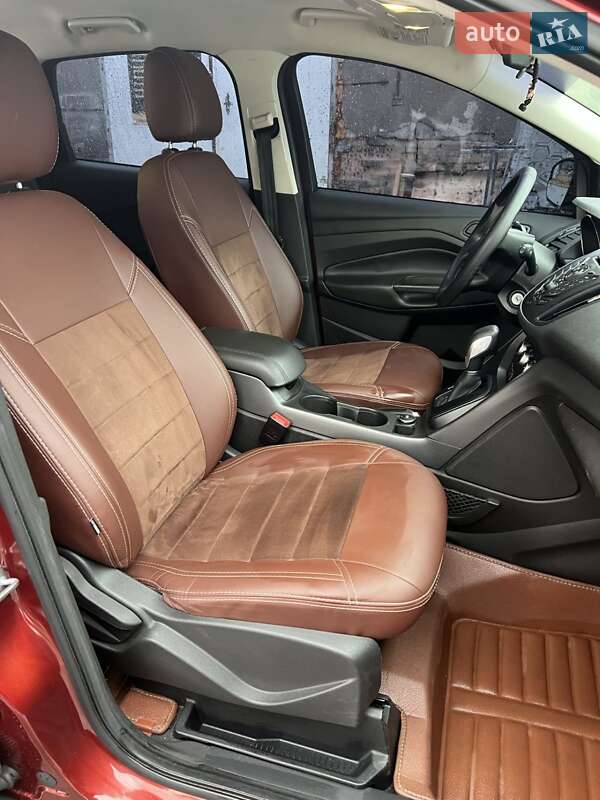 Позашляховик / Кросовер Ford Escape 2015 в Києві