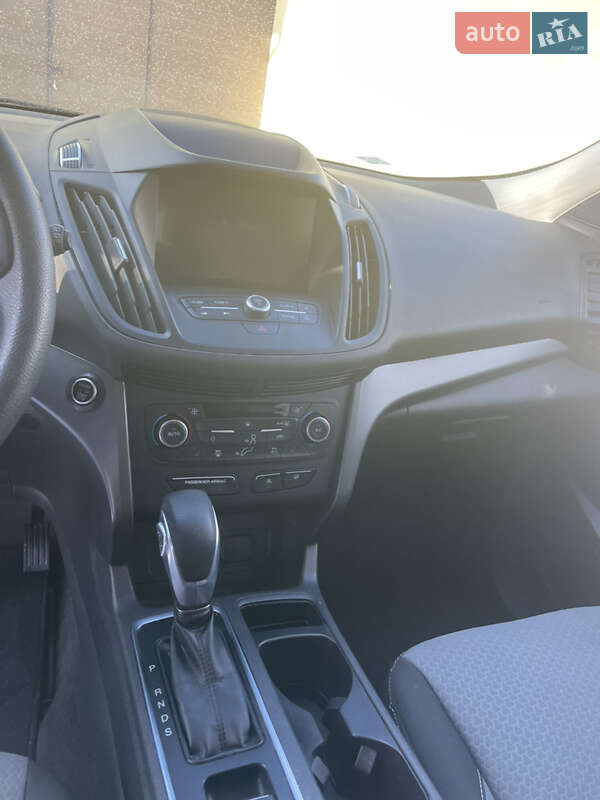 Внедорожник / Кроссовер Ford Escape 2018 в Ивано-Франковске