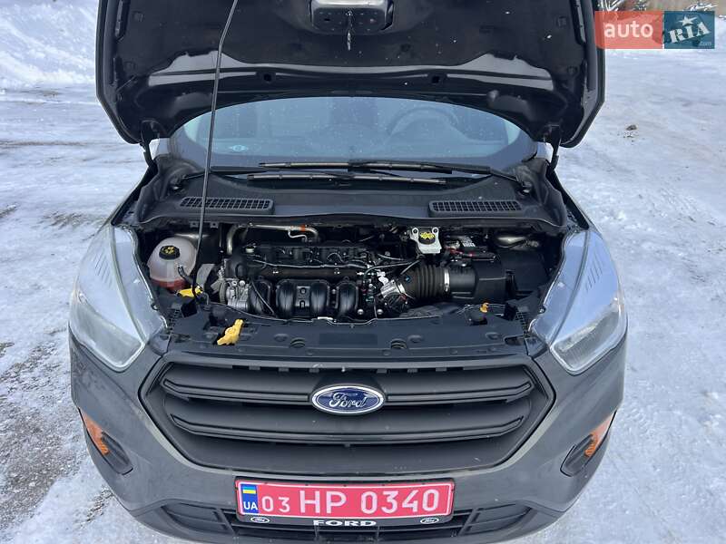 Позашляховик / Кросовер Ford Escape 2017 в Рівному