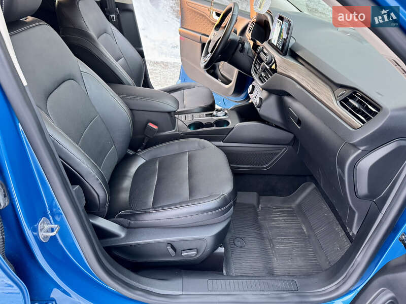 Внедорожник / Кроссовер Ford Escape 2019 в Киеве