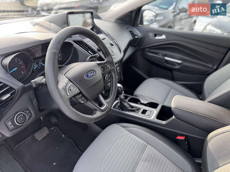 Внедорожник / Кроссовер Ford Escape 2018 в Ивано-Франковске