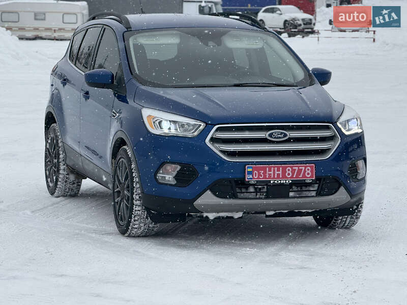 Позашляховик / Кросовер Ford Escape 2019 в Рівному