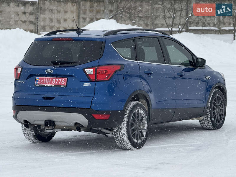 Позашляховик / Кросовер Ford Escape 2019 в Рівному