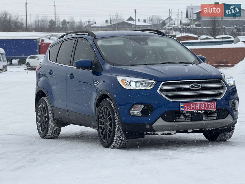 Позашляховик / Кросовер Ford Escape 2019 в Рівному