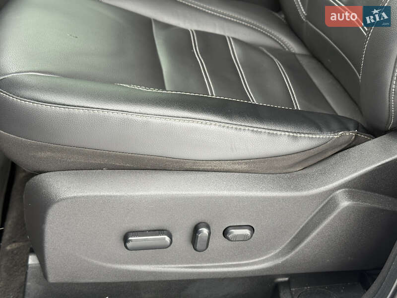 Позашляховик / Кросовер Ford Escape 2019 в Рівному