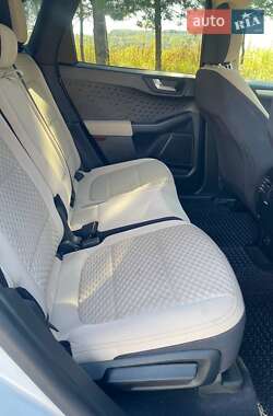 Внедорожник / Кроссовер Ford Escape 2019 в Золочеве