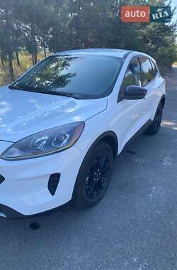 Внедорожник / Кроссовер Ford Escape 2019 в Золочеве