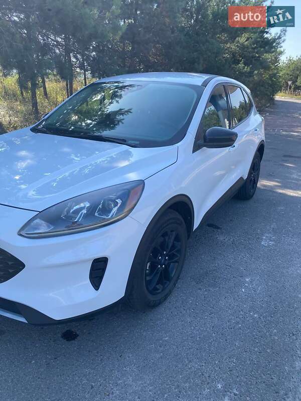 Внедорожник / Кроссовер Ford Escape 2019 в Львове