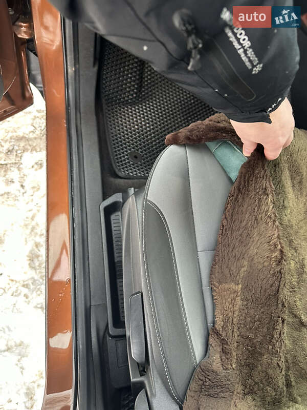 Внедорожник / Кроссовер Ford Escape 2017 в Снятине