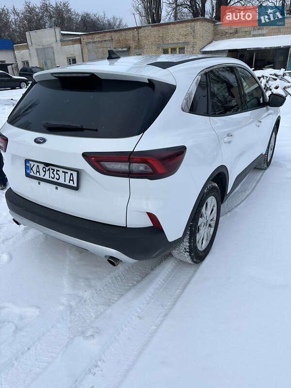 Внедорожник / Кроссовер Ford Escape 2024 в Киеве