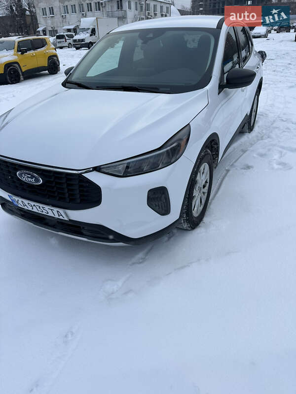 Внедорожник / Кроссовер Ford Escape 2024 в Киеве
