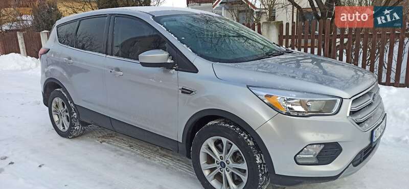 Внедорожник / Кроссовер Ford Escape 2019 в Ивано-Франковске