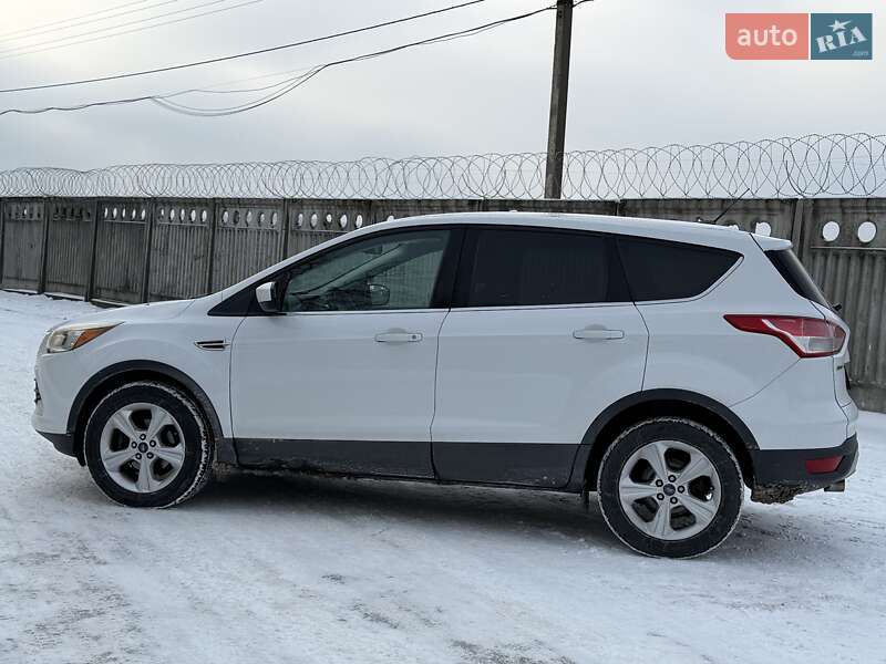 Внедорожник / Кроссовер Ford Escape 2012 в Каменском
