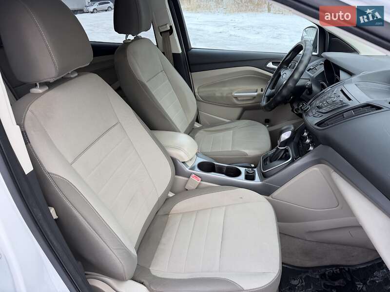 Внедорожник / Кроссовер Ford Escape 2012 в Каменском