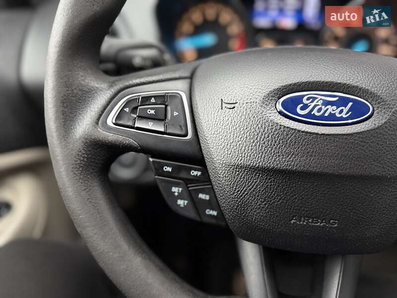 Внедорожник / Кроссовер Ford Escape 2018 в Львове