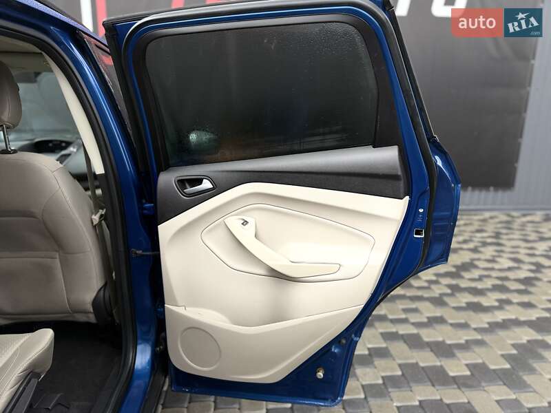 Внедорожник / Кроссовер Ford Escape 2018 в Львове