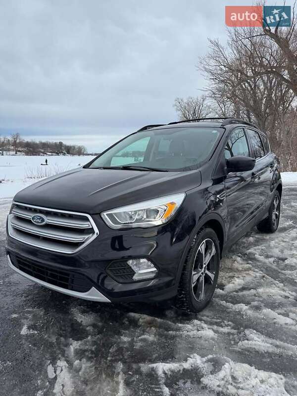 Внедорожник / Кроссовер Ford Escape 2017 в Виннице