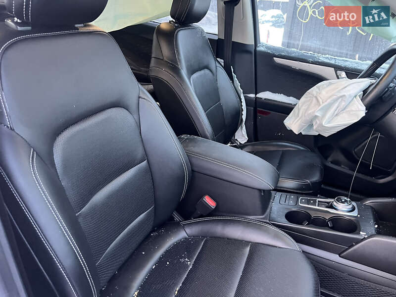 Внедорожник / Кроссовер Ford Escape 2020 в Львове